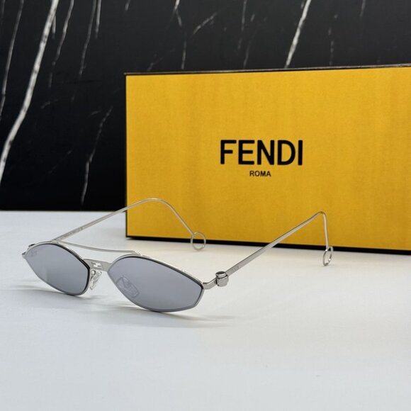 NEW FENDI FE40114U-Y 16C WOMEN SILVER CAT EYE FENDI SUNGLASSES main image 9